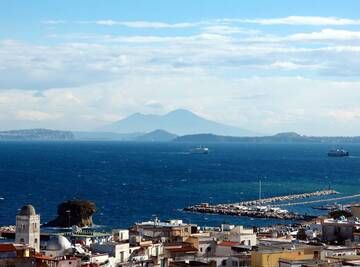 The Gulf of Naples and Vesuvius seen from Ischia island, Italy (Photo: Janka)