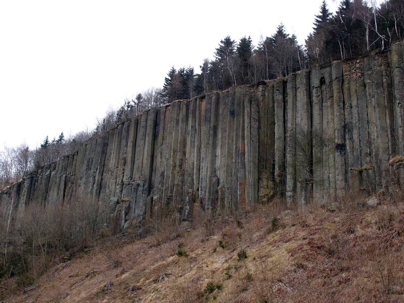 Basaltic organ pipes being the remains of a tertiary lava flow in the Saxonian Ore Mountains (height: 30 metres, location: Scheibenberg, Germany) (Photo: Janka)