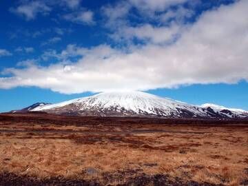 Si l’on en croit le romancier Jules Verne, le volcan Snæfellsjökull en Islande est l’entrée du centre de la terre. (Photo: Janka)