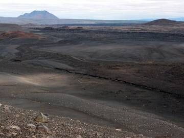 Fissure leading directly to Krafla volcano, Iceland (Photo: Janka)