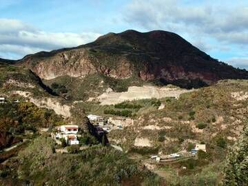 Bimssteinbruch auf der Insel Lipari, Italien (Photo: Janka)