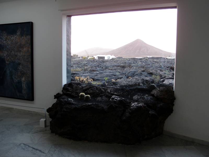 Wohnen mit außergewöhnlichem Blick auf einen Vulkan, Fundación César Manrique auf Lanzarote, Kanarische Inseln (Photo: Janka)