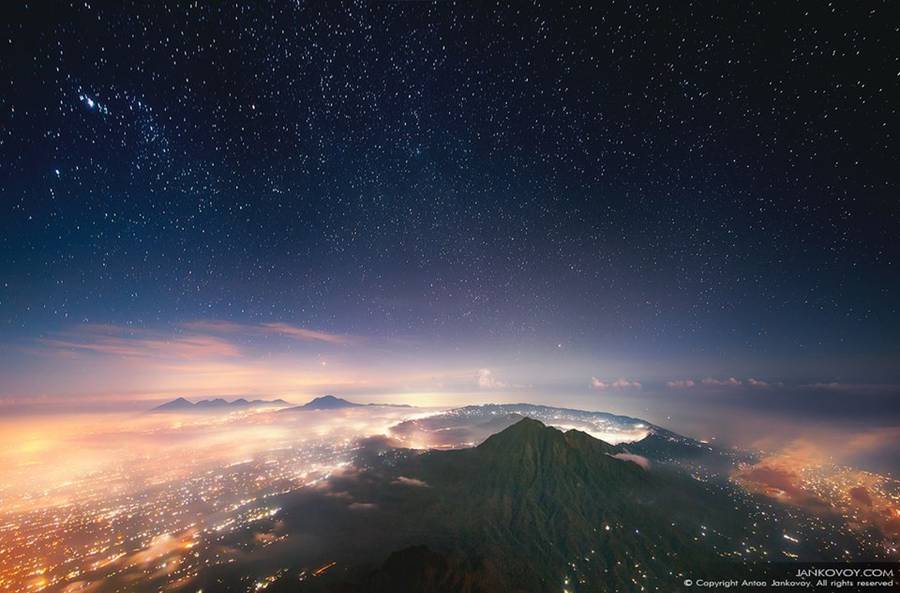 Agung Volcano Photos - Stock Imagery, Tour Photos, Eruptions, Landscape