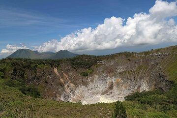 Crater Of Gunung Mahawu, Tomohon, North Sulawesi, Indonesia (Photo: Jay Ramji)