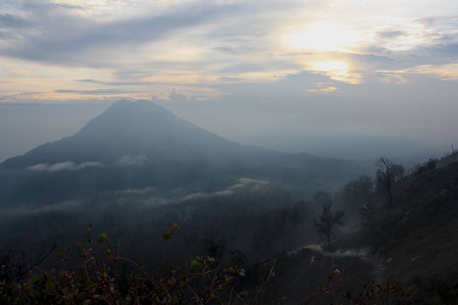 Mystical landscapes, Ijen, Java (Photo: KatSpruth)