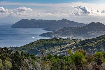View from Monte Pilatus on Lipari towards Vulcano Island in the background. (Photo: Markus Heuer)