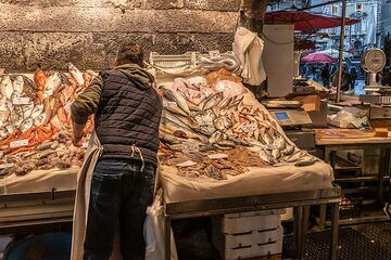 Auf dem Fischmarkt (Photo: Markus Heuer)