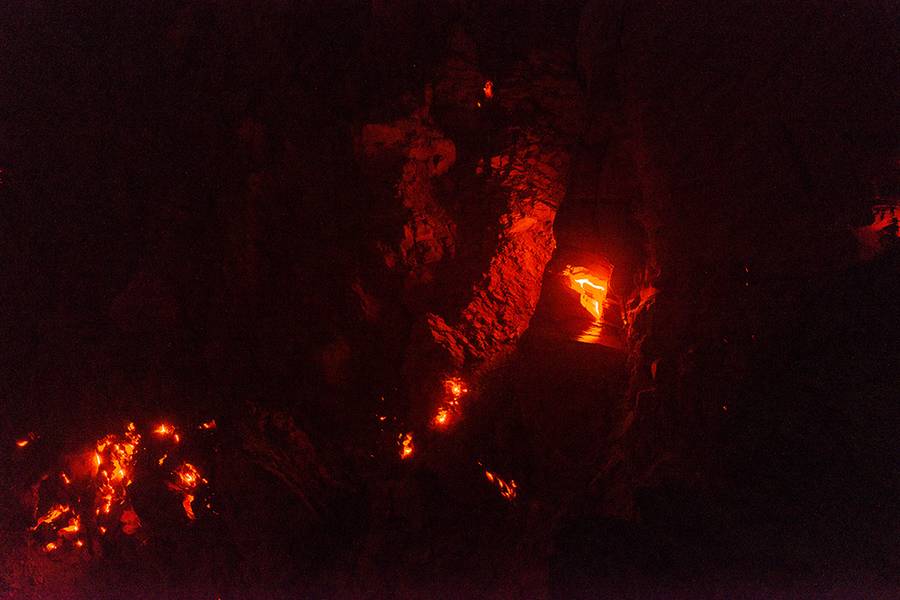 Glow at the lava dome on Paluweh island, Indonesia (Sep 2013) (Photo: Markus Heuer)