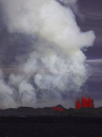 Lava fountains from the main vents at the Holuhraun fissure eruption (Bardarbunga volcano, Iceland) on 13 Sep 2014 (Photo: MartinHensch)