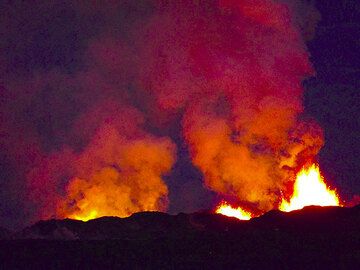 Lavafontänen aus den Hauptschloten beim Ausbruch der Holuhraun-Spalte (Vulkan Bardarbunga, Island) am 13. September 2014 (Photo: MartinHensch)