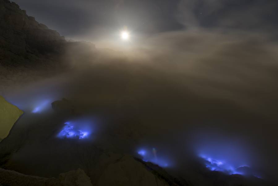 Blue Flames at full moon. Mt. Ijen, Java - Indonesia 2014
www.martinsieringphotograpy.de (Photo: MartinSiering)