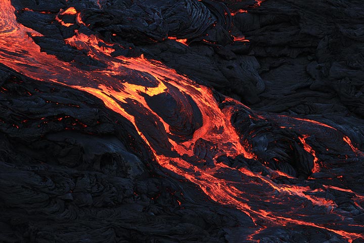 Fast-moving lava flow detail. (Photo: Paul Reichert)