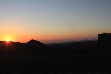 Sunrise over the caldera on 17 Jan. Another exciting day lies ahead... (Photo: Paul Reichert)