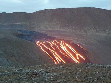 Many parallel surface flows going into Nátthagi valley (Photo: Ronny Quireyns)