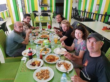 Lunch in Carita (Photo: Ronny Quireyns)