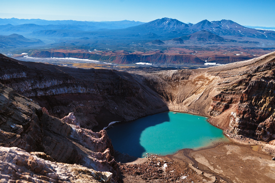 The lake in a crater of Gorely volcano (Sep-2013) (Photo: Sergey Krasnoshchokov)