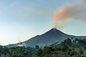 Karangetang (Photo: Thomas Spinner)