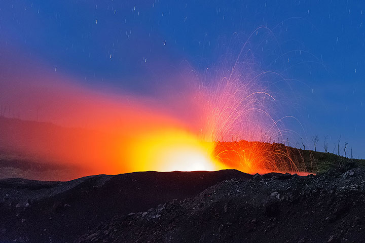 Volcan Ibu (Photo: Thomas Spinner)