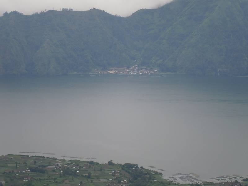 View onto Batur's caldera lake towards the village of Trunyan (Photo: ThomasH)