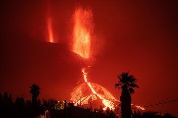 Starke Lavafontäne aus dem unteren Schlot (Photo: Tilmann)