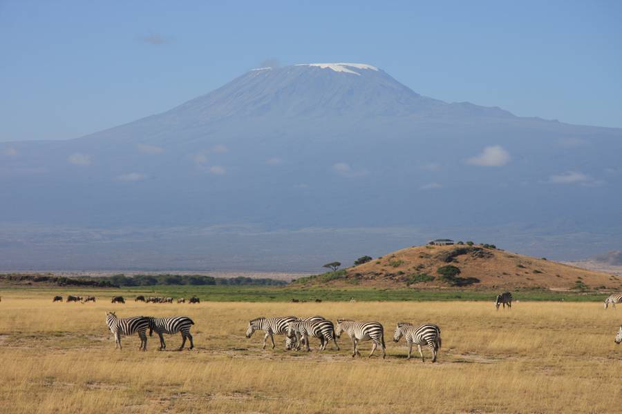 Mount Kilimanjaro, view from kenyan territory (Photo: WNomad)