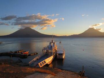 Vulkane Toliman, Atitlan und San Pedro am Atitlan-See, Panajachel, Guatemala (Photo: WNomad)