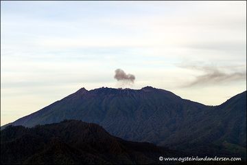 Raung volcano - small eruption on the 26th December 2012 (Photo: andersen_oystein)