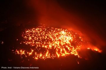 Semerus aktiver Lavadom Ende November 2014 (Ost-Java, Indonesien) (Photo: Andi / VolcanoDiscovery Indonesia)