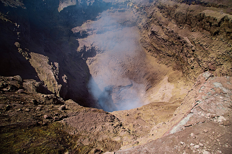 Blick in den Nordostkrater des Ätna am 27. August 2014 (Photo: Emanuela / VolcanoDiscovery Italia)