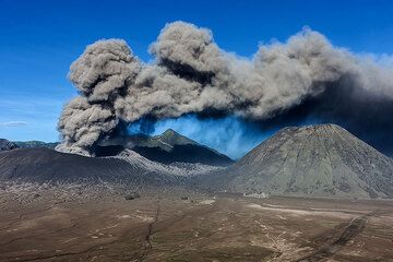 Asche aus Bromo (Photo: Uwe Ehlers / geoart.eu)