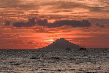 Krakatau sunset (Photo: Uwe Ehlers / geoart.eu)