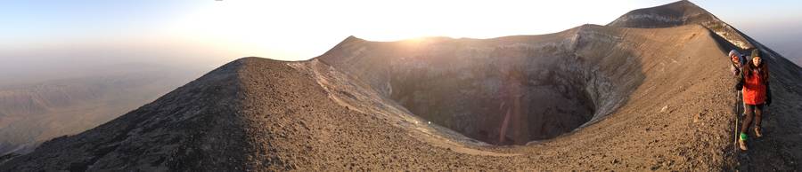 Panorama of Ol Doinyo Lengai's northern crater (June 2013) (Photo: Gian Schachenmann)