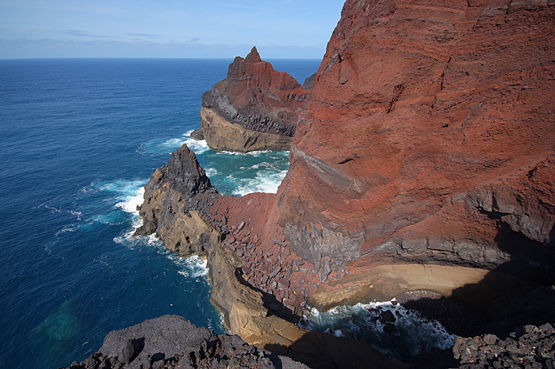 On the NW tip of Capelinhos (Faial Island, Azores): half of the spatter and tuff cones have been already eroded by the sea.... (Photo: marcofulle)