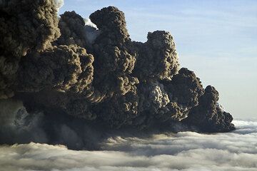 Die Eruptionswolke aus der Nähe (Ausbruch des Eyjafjallajökull in Island im April 2010) (Photo: marcofulle)