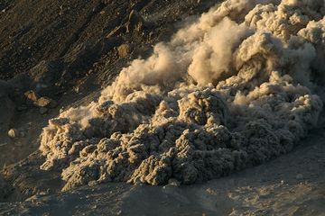 Di fronte a un flusso piroclastico proveniente dal vulcano Soufrière Hills di Montserrat (Photo: marcofulle)