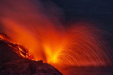 Littoral explosion at Stromboli volcano as the lava flow reached the sea on 11 Aug 2014 (Photo: Martin Rietze)