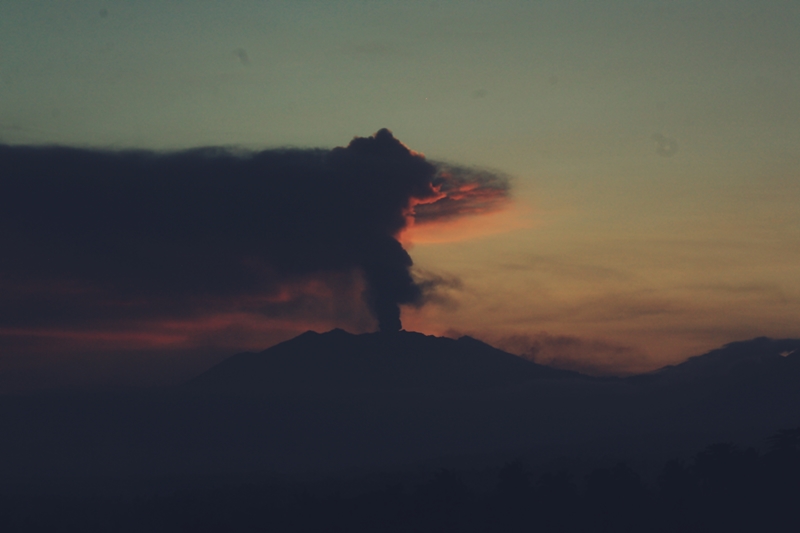 Mt Raung view from Licin (Photo: sonyxyde)