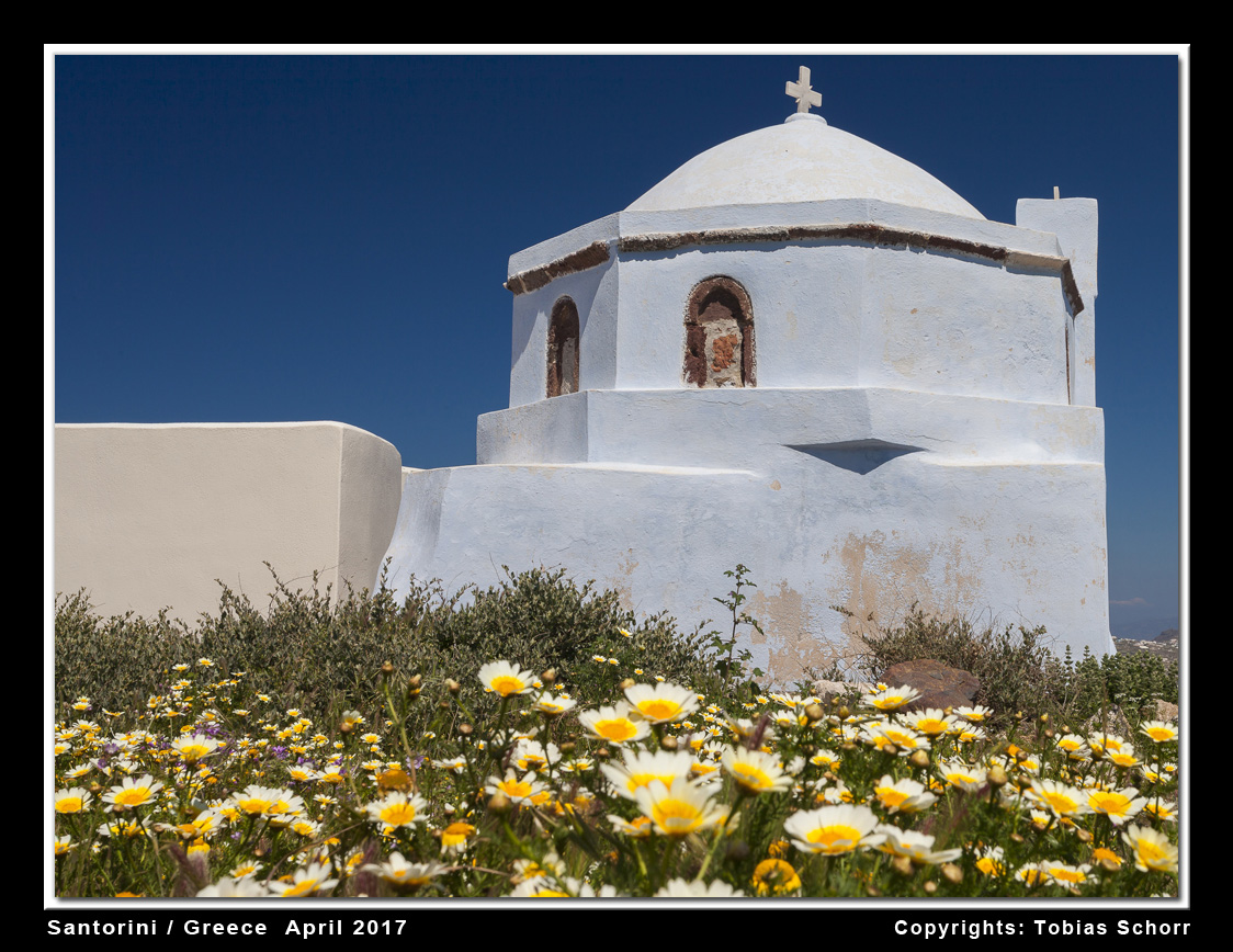 Church in Pirgos (Photo: Tobias Schorr)