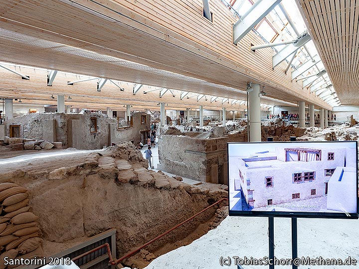 The reconstruction of the house at the Delta square in the Acrotiri excavations. (Photo: Tobias Schorr)