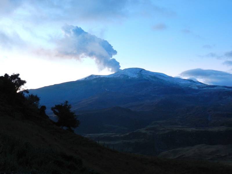 Nevado del Ruiz, Colombia at Sunrise. October, 2012 (Photo: volcanomike)