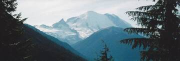 Mount Rainier, Washington, in der Nähe des Abschnitts „Sunrise“ des Mount Rainier Nationalparks
6. Oktober 2009 (Photo: volcanomike)