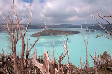 Ambae volcano, Vanuatu: photos from Oct 2013 (Photo: Yashmin Chebli)