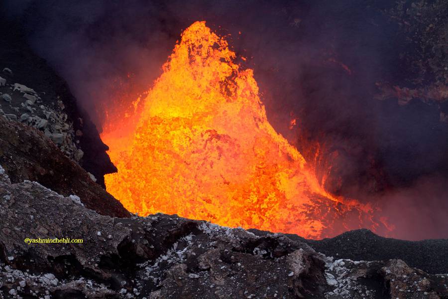 Benbow lava lake / Yashmin CHEBLI 2014
BENBOW072014_0864r.jpg (Photo: Yashmin Chebli)