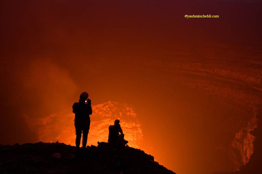 Benbow lava lake / Yashmin CHEBLI 2014
BENBOW092014_1067r.jpg (Photo: Yashmin Chebli)