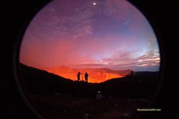 Marum lava lake / Yashmin CHEBLI 2014
Great sunrise on the rim of Marum volcano
MARUM072014_0068r.jpg (Photo: Yashmin Chebli)
