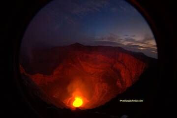 Marum lava lake / Yashmin CHEBLI 2014
MARUM072014_0076r.jpg (Photo: Yashmin Chebli)