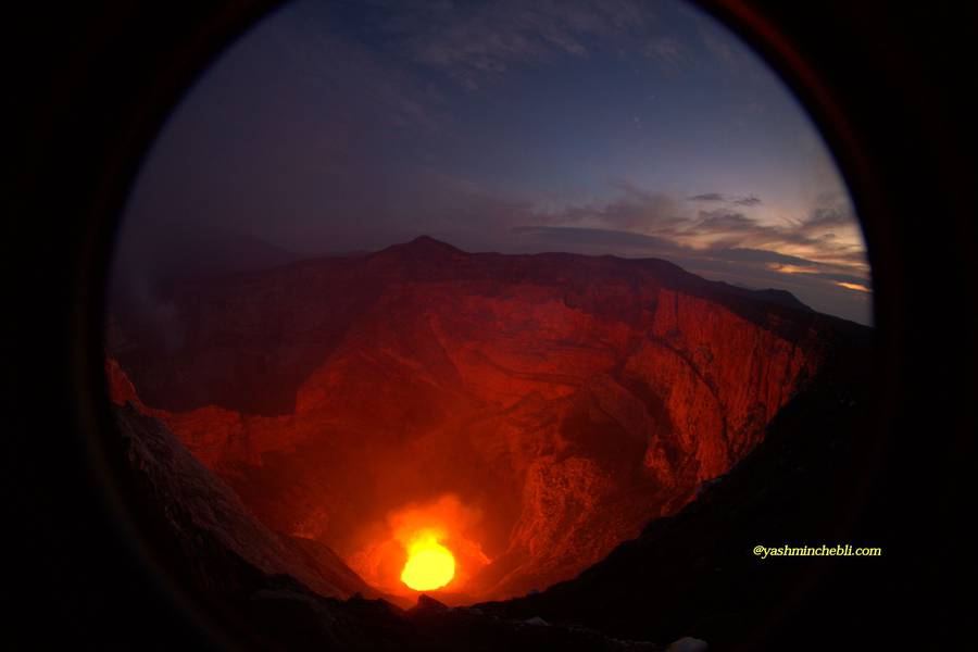 Marum lava lake July 2014 (Photo: Yashmin Chebli)