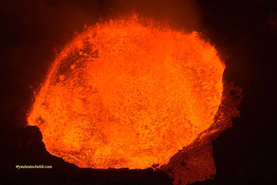 Marum lava lake / Yashmin CHEBLI 2014
Intense bubbling of the lava lake
MARUM072014_0155r.jpg (Photo: Yashmin Chebli)
