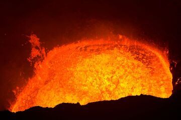 Marum lava lake (Photo: Yashmin Chebli)
