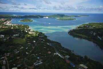 Port Vila, the capital of Vanuatu, and its bay seen from above. (Photo: Tom Pfeiffer)